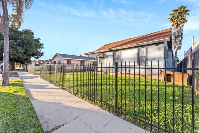 Photo - 1507 W 84th Pl Unit 1507 W. 84th Pl 7