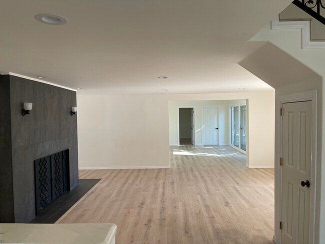 Photo - 9859 Foothill Blvd