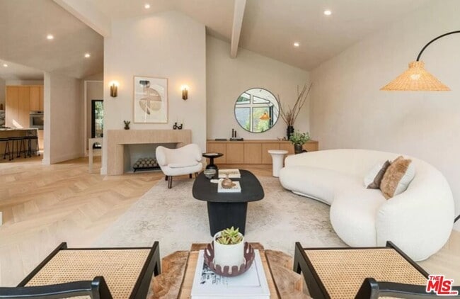 Photo - 2221 Bowmont Dr