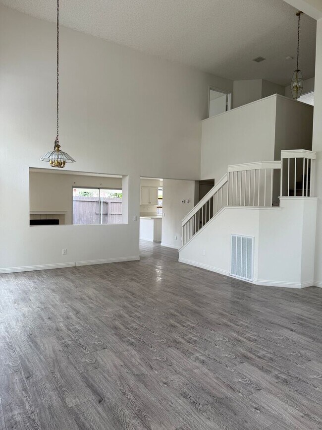Photo - 23797 Lone Pine Dr