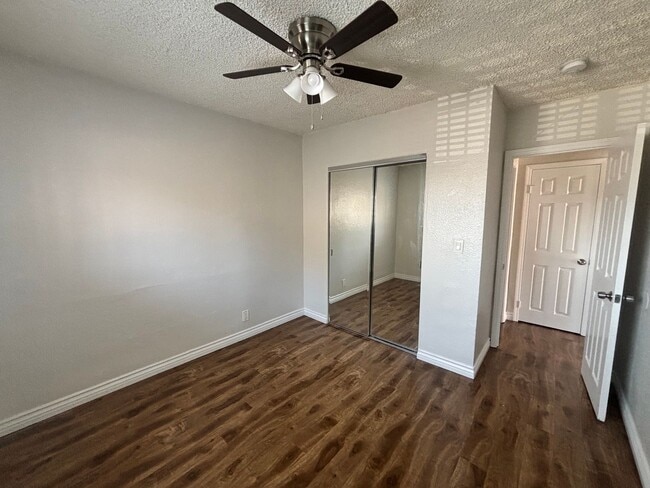 Photo - 1333 E 47th St Unit 1335 1/2