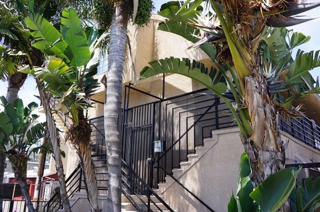 Photo - 4335 W Rosecrans Ave