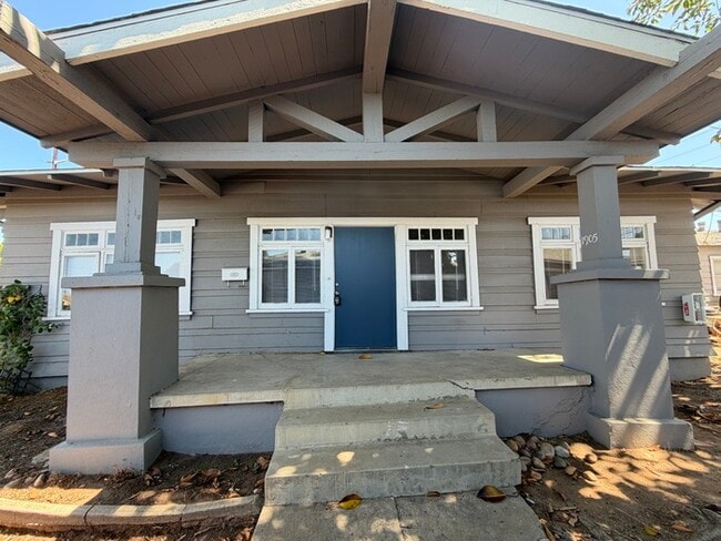 Building Photo - South Park Cottage Charm – 2BR/1BA with Bonus Room, Gated Yard & Garden Bed, Small Pets Welcome!