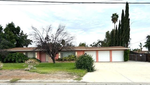 Photo - 1777 E Oakland Ave House