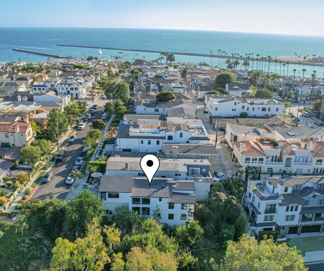 Photo - 30+ Day Fully Stylishly furnished & Tastef...