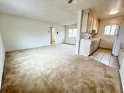 Photo - Top Floor 1 Bedroom Bixby Park Top Floor C... House