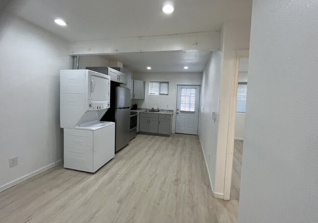 Photo - One-bedroom, one-bathroom apartment locate... Unit 3448