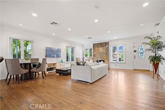 Photo - 5362 Yolanda Ave