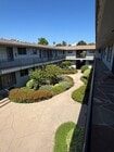 Photo - Spacious 1 bedroom available now in Long B... House