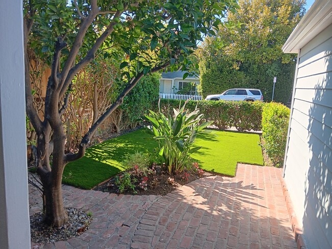 Photo - 2330 Frey Ave