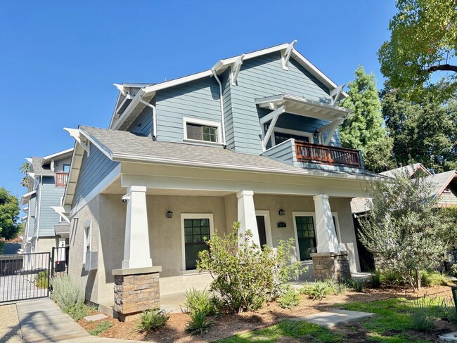 Building Photo - Available Now Brand New 4 Bedroom/5 Bath T... Unit 65 N Sierra Bonita Rental