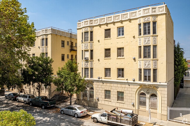 Primary - Park Gramercy Apartments