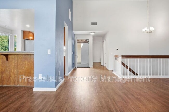 Photo - 1535 Apache Dr