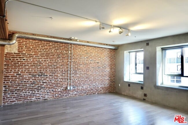 Photo - 527 Molino St Unit 307