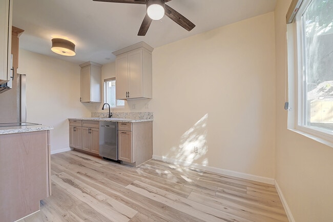 Kitchen 2 - 338 Orizaba Ave Unit 2