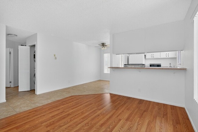 Photo - 1066 Coronado Ave Unit 204