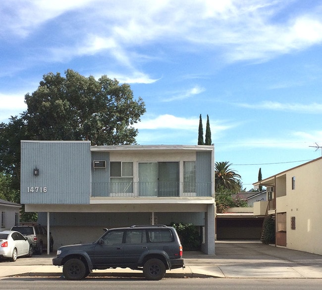Building Photo - 14716 W Magnolia Blvd Unit 4
