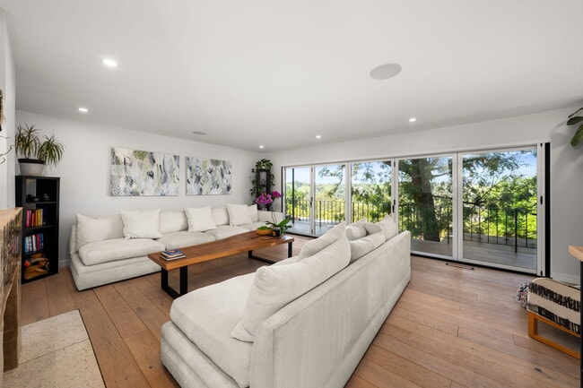 Photo - 4781 Galendo St