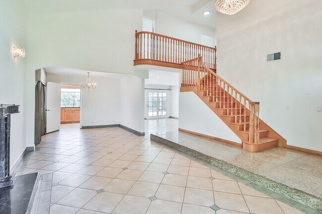 Photo - Tarzana 4BR w/downstairs bed + bath, POOL + basketball hoop!