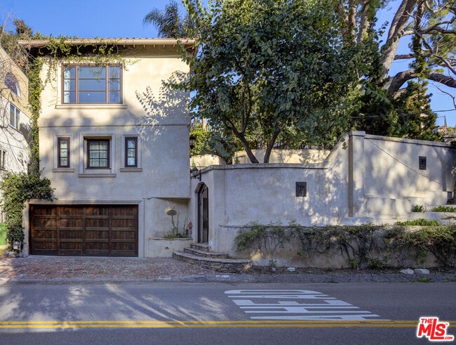 Photo - 2880 Nichols Canyon Rd