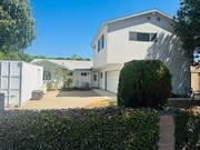 Photo - Exquisite 4-Bedroom Remodeled Retreat in t... House