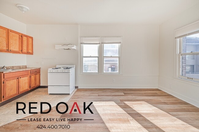 Photo - 537 S Kenmore Ave Apartment Unit 409