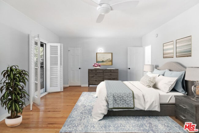 Photo - 329 N Swall Dr Unit 329