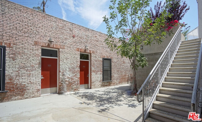 Building Photo - 922 W 23rd St Unit 101 Rental