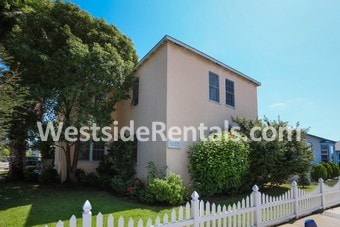 Photo - 1352 Ocean Park Blvd Unit D