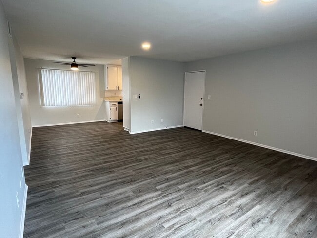 Photo - 6651 Haskell Ave