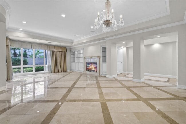 Photo - 1070 Granville Dr
