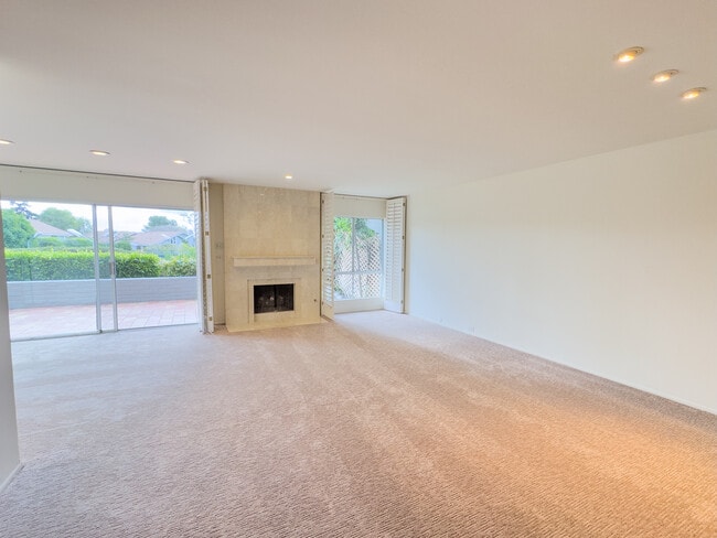 Photo - 2274 Caminito Castillo