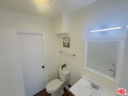 Photo - 636 W 81st St Unit 644