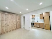 Photo - Rose Ave Unit Studio