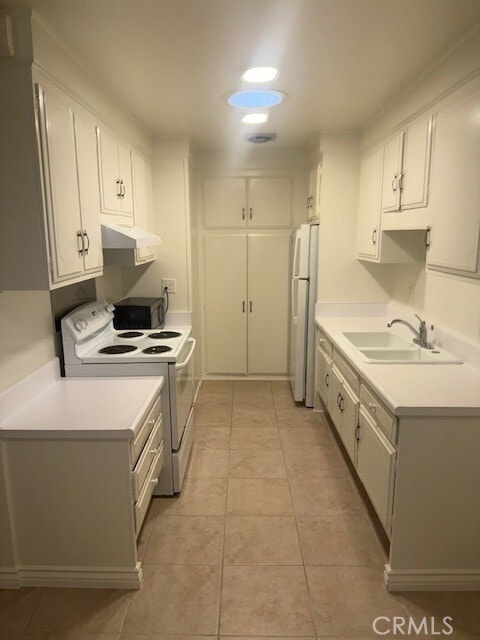 Photo - 2210 Via Mariposa E