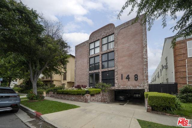 Building Photo - 148 S Reeves Dr Unit 4