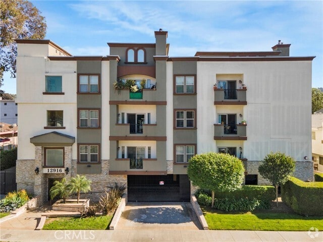 Building Photo - 12916 Moorpark St Unit 204 Rental