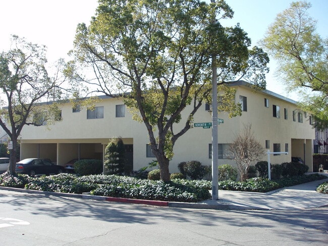 Building Photo - 501 S 7th St Unit 501 #F