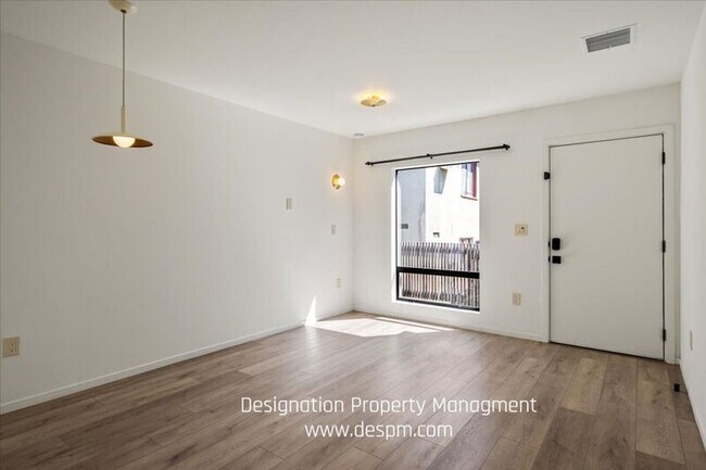 Building Photo - 3181 Verdugo Pl Unit 3181 1/2 Verdugo Pl Rental