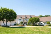 Photo - 2017 Freeborn Way House