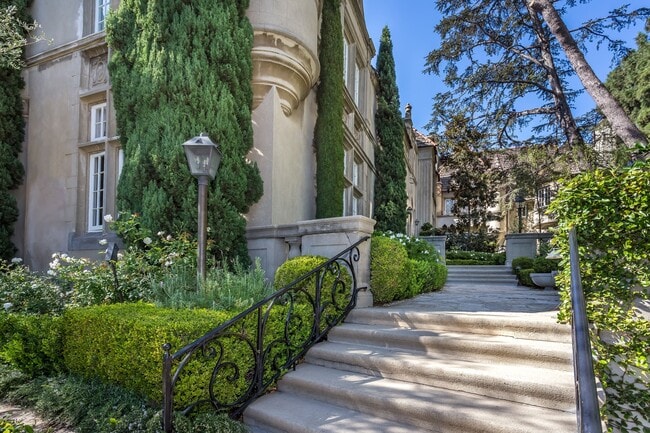 Photo - 10335 Wilshire Blvd