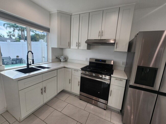 Photo - 7125 Cantaloupe Ave