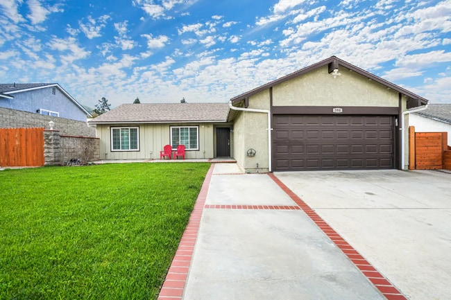 Photo - 390 Seneca St