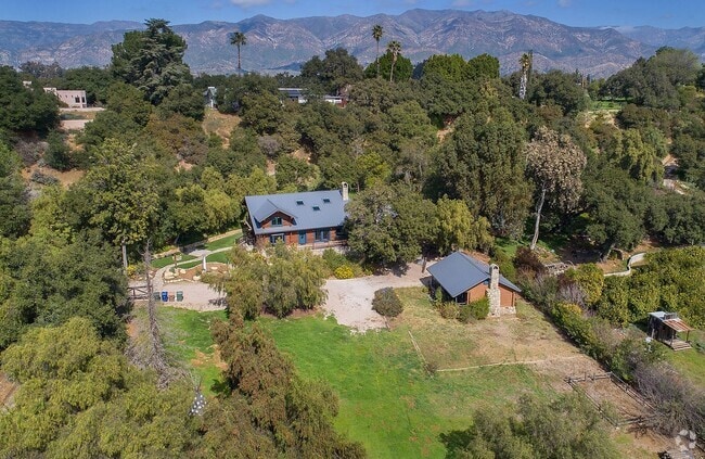 Building Photo - Ojai hideaway! Rental