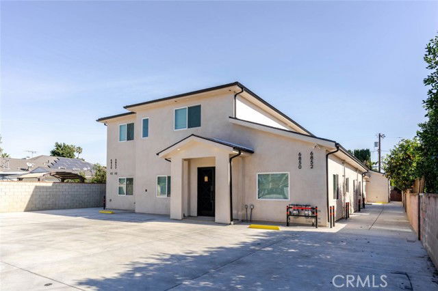 Photo - 6850 1/2 Ranchito Avenue, Los Angeles, CA 91405 - 3 BR 3 BA house