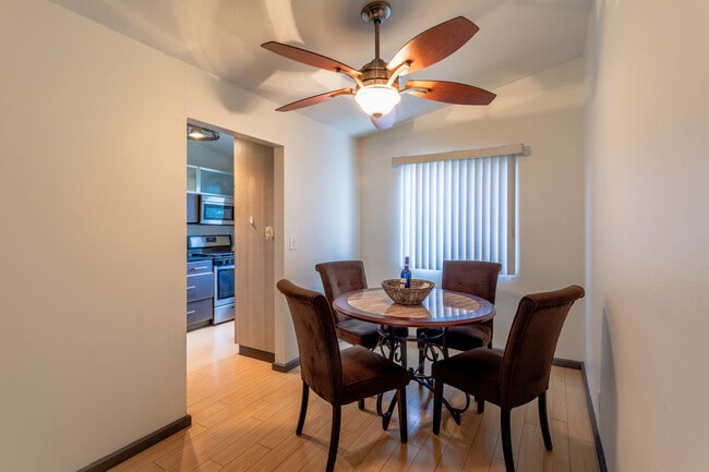 Dining room - 1466 S Canfield Ave Unit 4