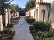 Photo - 1230-1232 N Flores St