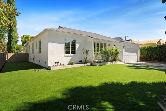 Photo - 6230 Zelzah Ave