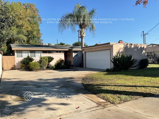 Building Photo - 14215 Cohasset St