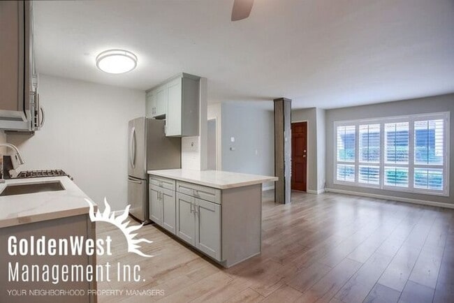 Upgraded 1Bdm 1Ba Condo in Beautiful Del Mar - Upgraded 1Bdm 1Ba Condo in Beautiful Del Mar